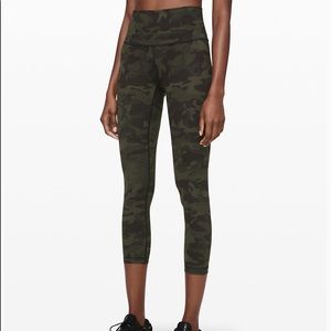 Lululemon Wunder Under Camo Leggings 25’